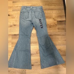 ARIAT R.E.A.L Women’s High Rise Flair Jeans - NEW!